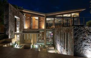 Espectacular casa con hermosa vista al lago - El Santuario Resort