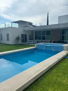 Casa privada con alberca en Real de Oaxtepec - 瓦兹特佩克