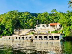 River View Resort ริเวอร์ วิว รีสอร์ท