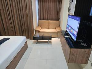 Nam talay studio room city view wifi smart 4k tv