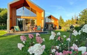 Nice Home In Tlen With Wifi - Stara Rzeka