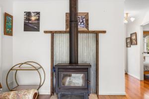 Hillsborough Cottage SWR - No Sheets or Towels provided