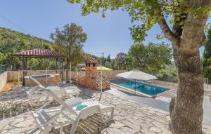 Gorgeous Apartment In Stinica With Wifi