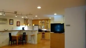 Private nicely decorated studio - Austin