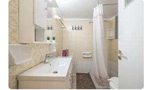 Athens Apartment 5-min to Metaxourgeio Metro