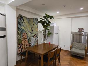 Phòng Giường Đôi Với Phòng Tắm Chung (Double Room with Shared Bathroom)