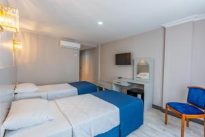 Standard Twin Room room in Safari Hotel