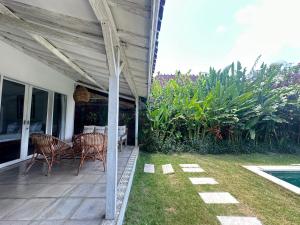 Villa Grey Damai - 2 Bedrooms Bingin