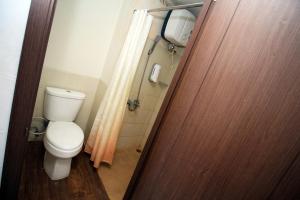 Easton Park Residence by Mustika