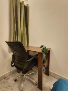 HomeStayz Crown