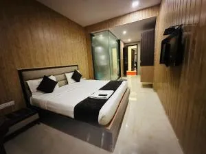 Hotel Merakee - Near Dahisar Mira Road Mumbai - Bapane