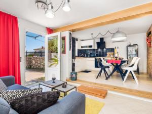 Luxury Rab Apartment with Terrace 