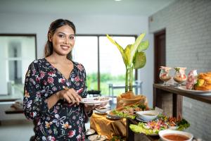 KYNROCK Airport Hotel