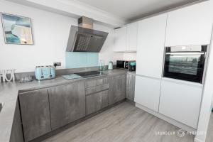 Seaview Retreat by Grandeur Property