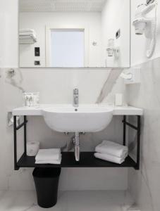 Termini Beach Hotel & Suites