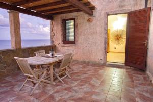 Villas in Porto Corallo just 400 meters from the sea