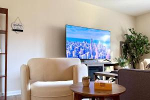 Sleek 1BR Getaway Ideal Spot Near OHare