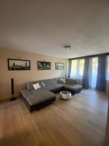 Apartment I&M - self check in - free parking -