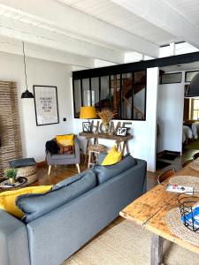 Maisons de vacances La Maison des Vignes - Terrasse & balcon : photos des chambres