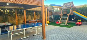 Luxury Royal Blue Family Villa 8pers private pool