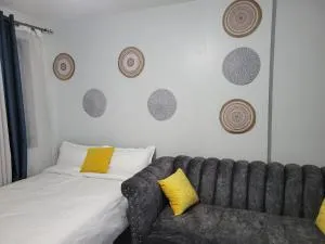 VIVI GRAY ,Muthiga, Waiyaki Way - Gitithia