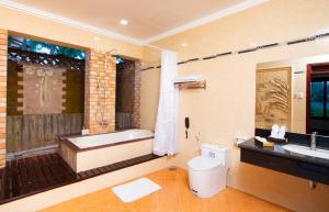 Golden Coast Resort & Spa