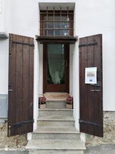 La Rocchetta - Ai piedi del Parco Naturale - Castellani