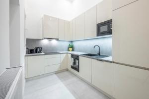 Charming E24 Grand Residence Next to the Andrássy Fashion St