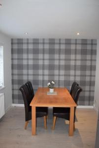 3 Bedroom-Kelpies Serviced Apartments Burns