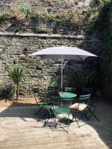 Maisons de vacances La Maison des Vignes - Terrasse & balcon : photos des chambres