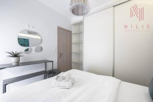 Daisy, Nilie Hospitality MGMT