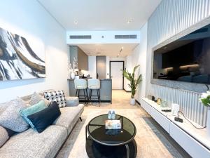 Chic 1-Bedroom with Epic Burj Khalifa Views