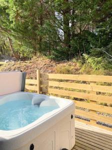 kaoglen Wild-Hot tub-Cairngorms-Pet Friendly