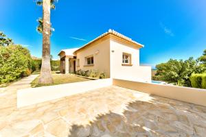 Villa Hibiscus - A modern villa for 10 guests
