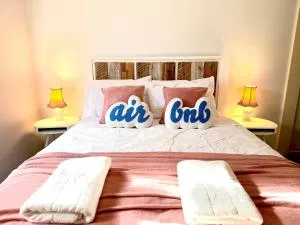 Large luxury Family house on West Lake - Wigram