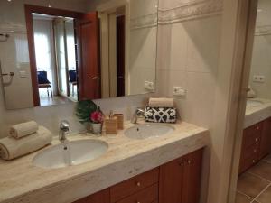 SEAFRONT VIEW-Nice Appartment in Downtown Blanes