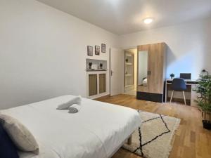 Plein centre 8pers 4ch 2sdb, Terrasse, billard Angers ROE