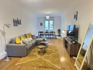 Plein centre 8pers 4ch 2sdb, Terrasse, billard Angers ROE - Sorges