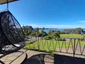 Beachfront Paradise - Patumahoe