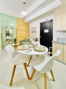 WV 16 Minimalist Zen Studio