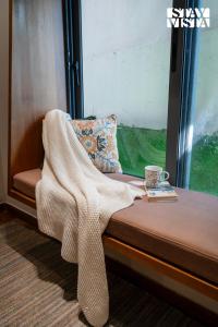 StayVista at Ember Home with Balcony, Meals Available