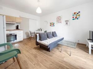 Appartements 002-T2 cosy 2 a 4 pers Lumineux Wifi & Parking : photos des chambres