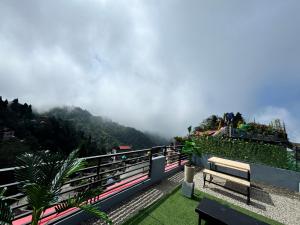 Darjeeling Hillside Inn