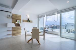 The Hillside apartment