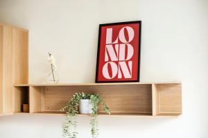 Bright Riverside 2 Bed Haven with Balcony - Modern Comfort in Battersea