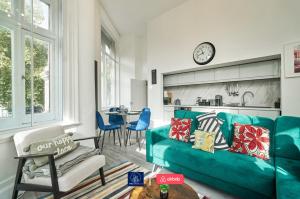 Last-Minute Reserve l Sleeps Up to 4 Guests l Flat 1 l One-Bedroom Apartment with King Bed and High Ceilings Near Camden by Live London Short Lets & Serviced Accommodation