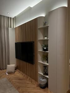 قمه الفخامه بلكونه Luxury Apartments with balcony