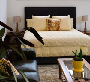 Port Fairy BNB - The Yellow Suite