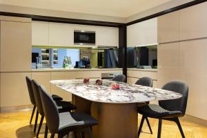 Hotels La Clef Tour Eiffel Paris by The Crest Collection : photos des chambres