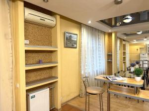 Апартаменты на Алчевских 5